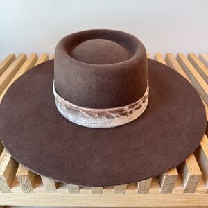 Lack Of Color Juno Boater Hat size M in Brown